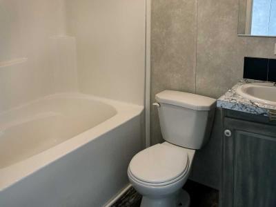 Photo 4 of 5 of home located at 707 Feldman Dr Lot T05 Lincoln, IL 62656