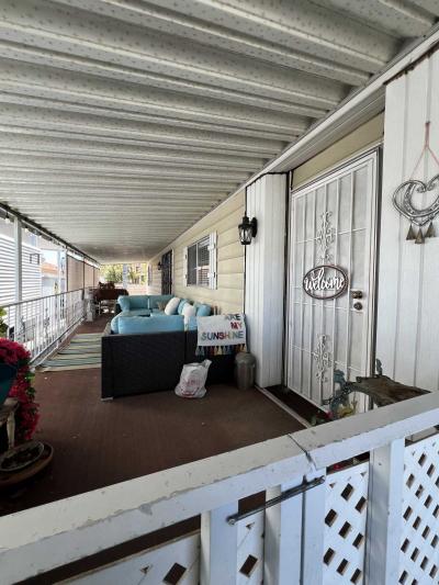 Photo 4 of 38 of home located at 725 W Thornton Ave #161 Hemet, CA 92543
