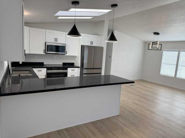1995 Schult Manufactured Home