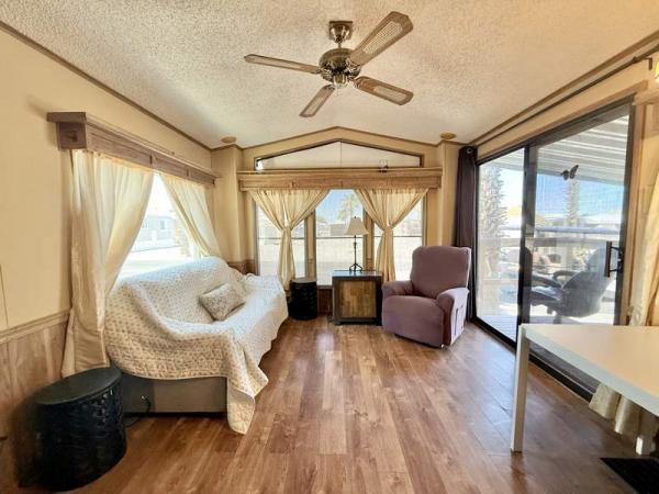 1987 Fleetwood Manufactured Home