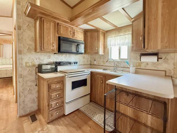 1987 Fleetwood Manufactured Home