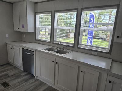 Photo 4 of 10 of home located at 2662 Fresno Drive Jacksonville, FL 32250