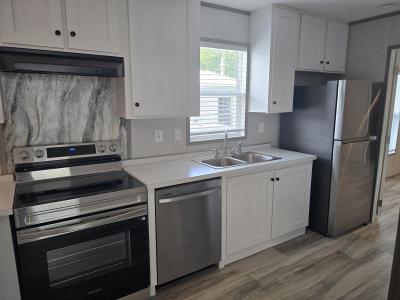 Photo 4 of 8 of home located at 3043 Gulfstream Lane Jacksonville, FL 32250