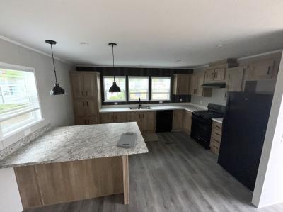 Photo 2 of 3 of home located at 1008 Glencoe Dr. Findlay, OH 45840