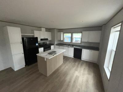 Photo 2 of 3 of home located at 1040 Doune Dr. Findlay, OH 45840