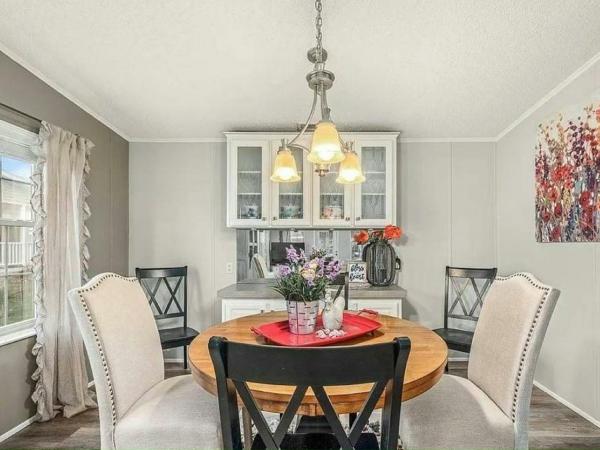 1999 Merit Manufactured Home