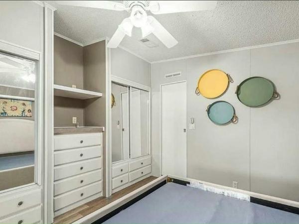 1999 Merit Manufactured Home