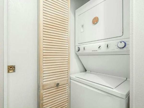 1999 Merit Manufactured Home