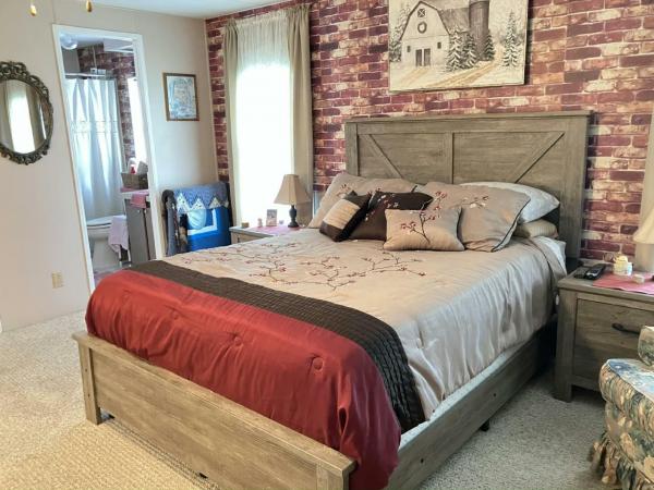 1985 BARR Manufactured Home
