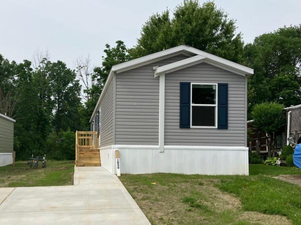 Photo 1 of 1 of home located at 1040 South Park Drive Brookfield, OH 44403