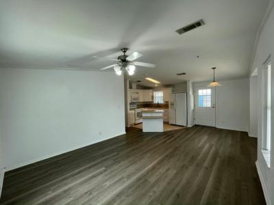 Photo 3 of 20 of home located at 984 Haiti Avenue Venice, FL 34285