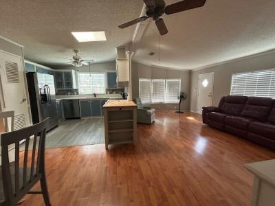 Photo 3 of 13 of home located at 100 Hampton Road 230 Clearwater, FL 33759