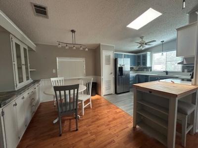 Photo 5 of 13 of home located at 100 Hampton Road 230 Clearwater, FL 33759
