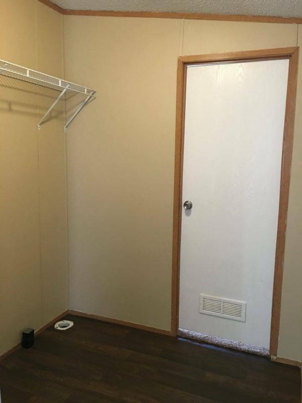 2005 Oak Creek Galaxy Mobile Home