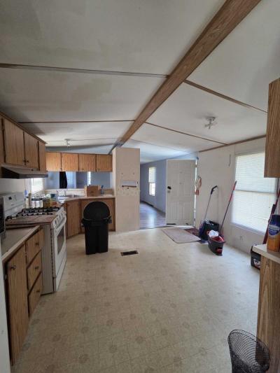Photo 3 of 11 of home located at 139 Cottonwood Ct. Wixom, MI 48393