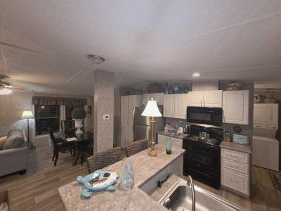 Mobile Home at 7400 46th Ave N Saint Petersburg, FL 33709
