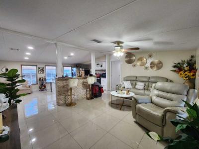 Photo 3 of 24 of home located at 9772 Oaks St Tampa, FL 33635