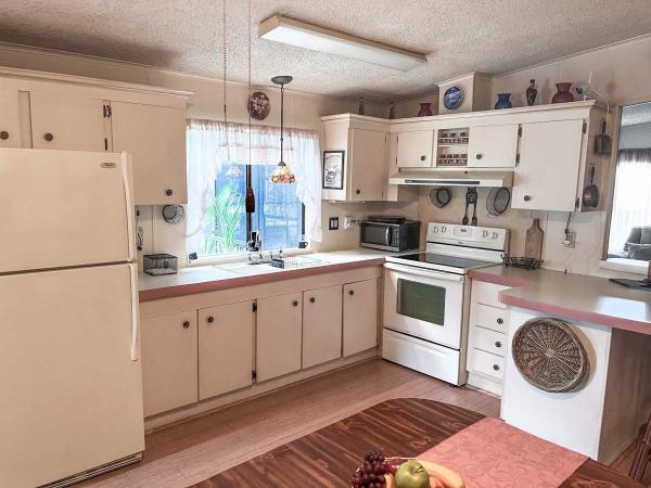 1990 Mobile Home