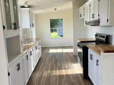 Photo 2 of 16 of home located at 21016 Escondito Park San Antonio, TX 78264
