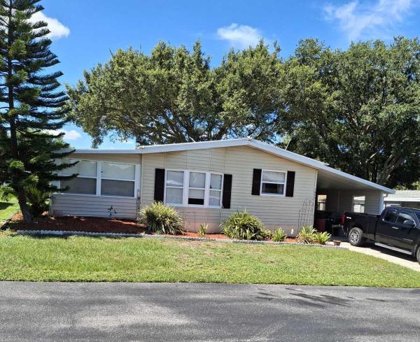 Photo 1 of 2 of home located at 1673 Bassett Dr Lakeland, FL 33810