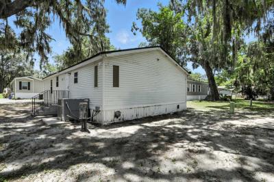 Photo 4 of 14 of home located at 4000  SW 47th Street Lot B10 Gainesville, FL 32608