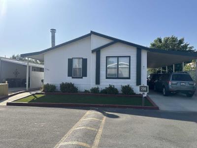 Photo 4 of 38 of home located at 21100 N. State St Sp # 206 San Jacinto, CA 92583