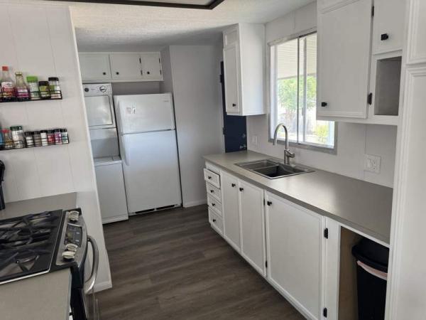 1980 Goldenwest Mobile Homes Manufactured Home