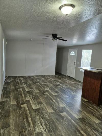 Photo 3 of 7 of home located at 503 Deresine Carre Seffner, FL 33584