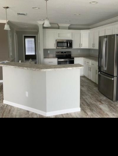 Photo 4 of 7 of home located at 2552 NE Turner Ave #0016 Arcadia, FL 34266