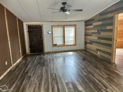 Photo 4 of 20 of home located at 9334 Paradise Drive Tampa, FL 33610