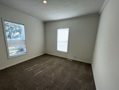 Photo 3 of 11 of home located at 40006 N Tothill Cir Sterling Heights, MI 48310