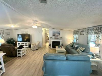 Photo 3 of 20 of home located at 1405 82nd Avenue, Site #226 Vero Beach, FL 32966