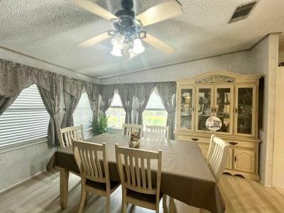 Photo 5 of 19 of home located at 1405 82nd Avenue, Site #226 Vero Beach, FL 32966