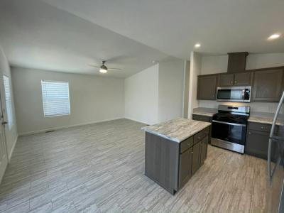 Photo 4 of 20 of home located at 2401 W. Southern Ave. #056 Tempe, AZ 85282