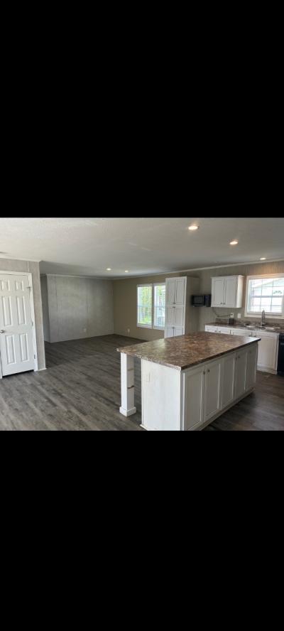 Photo 2 of 4 of home located at 1934 White Oak Lane Ypsilanti, MI 48198