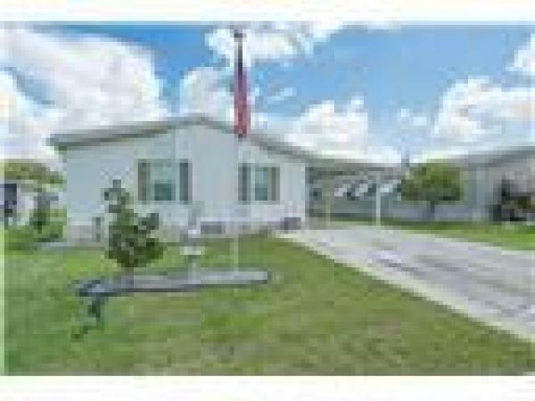 2004  Mobile Home For Sale