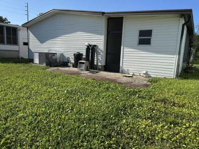 Photo 4 of 39 of home located at 795 County Road 1 Lot 20 Palm Harbor, FL 34683