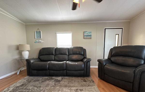 1984 TWIN Manufactured Home