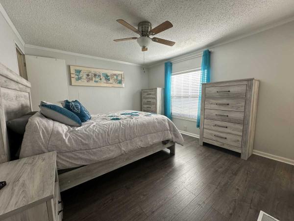 1984 TWIN Manufactured Home
