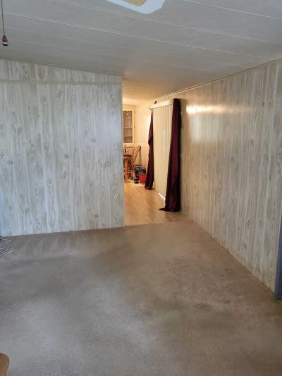 Photo 4 of 16 of home located at 613 Sunrise Ave North Fort Myers, FL 33903