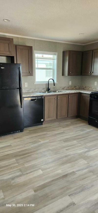 Mobile Home at 12817 E. 47th St. #39 Independence, MO 64055