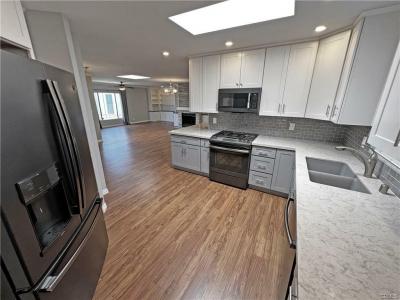Mobile Home at 1352 Silver Lake #87 Brea, CA 92821