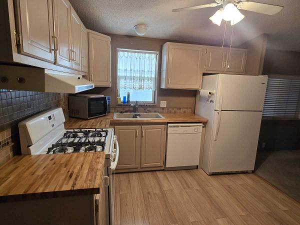 1995 Champion Infinity Manufactured Home