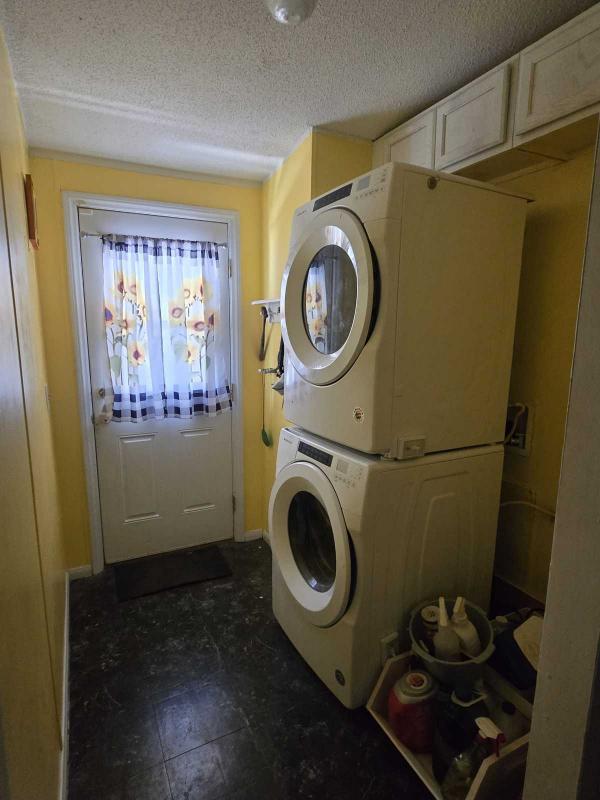1995 Champion Infinity Manufactured Home