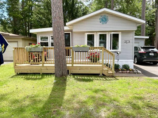 1974 GRNWD Mobile Home