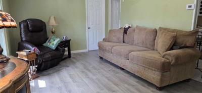 Photo 2 of 8 of home located at 371 Granada Ct Saint Peters, MO 63376