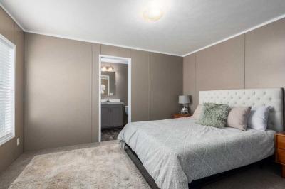Photo 4 of 18 of home located at 320 E Mckellips Rd #45 Mesa, AZ 85201