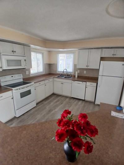 Photo 2 of 6 of home located at 7300 20th St., Lot 405 Vero Beach, FL 32966