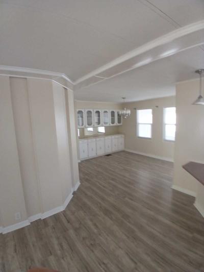 Photo 5 of 6 of home located at 7300 20th St., Lot 405 Vero Beach, FL 32966