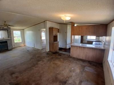 Photo 5 of 13 of home located at 202 SE 4th St Andrews, TX 79714